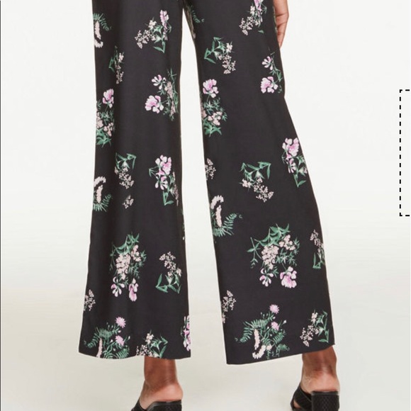 Ann Taylor Pants - Ann Taylor Wide Leg Crop Pants